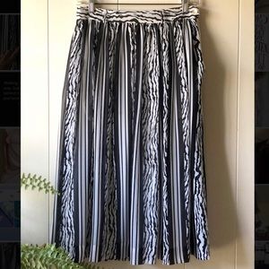 [SOLD] Vintage 70s Zebra Print Midi Skirt